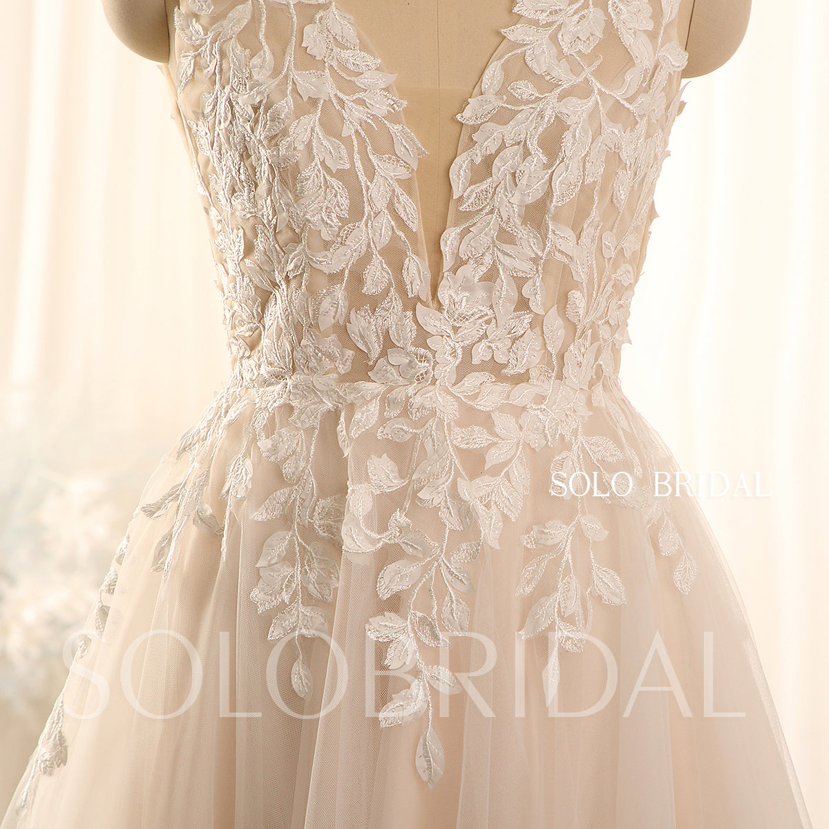 Beach A line leaf lace V neck tulle wedding dress 724A8971a